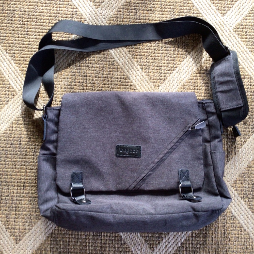 Ibagbar messenger bag like new
